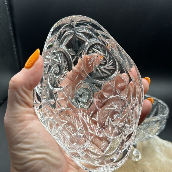 Vtg Footed Crystal Candy Dish with lid - Picture 6 of 7